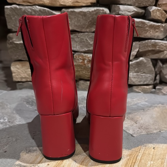 Red faux leather bootie 3” heel size 6 - Picture 8 of 10